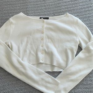 white brandy melville cardigan top🤍🤍